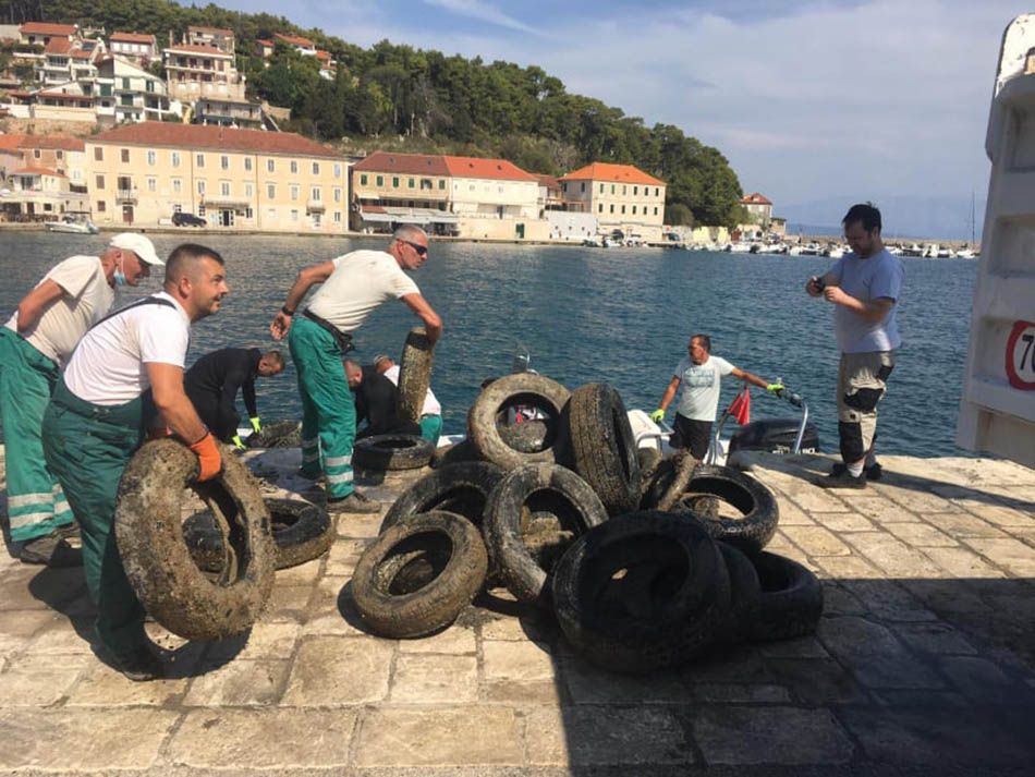 Održana dosad najveća akcija čišćenja podmorja u uvalama Jelse, Vorbovske i Zavale