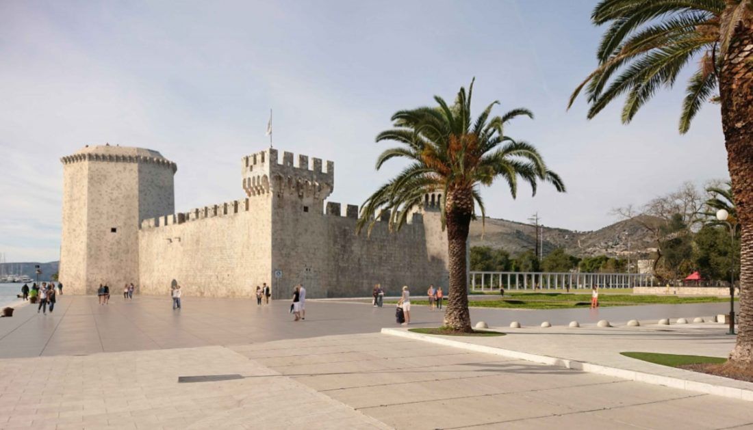 TROGIRSKA KAMENA ENCIKLOPEDIJA Gradonačelnik Trogira objavio u kojoj je fazi obnova Kule Kamerlengo