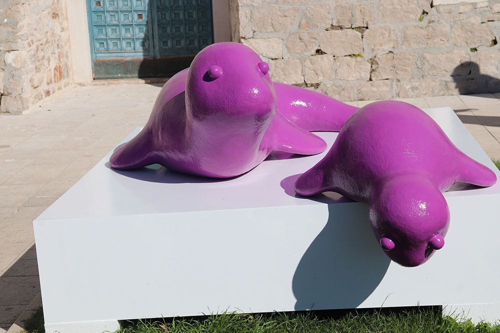 Sredozemna medvjedica i mladunče pronašli svoje mjesto ispred Muzeja grada Šibenika