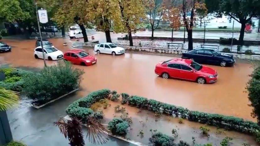 NEVRIJEME U ISTRI I KVARNERU Bujične poplave, promet u prekidu, slijedi jaka bura