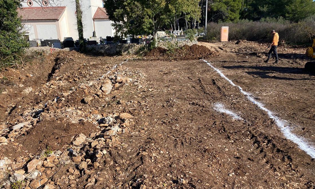 Prilikom radova na proširenju groblja, na Pašmanu pronađeni zidovi rimskih vila iz 5. stoljeća