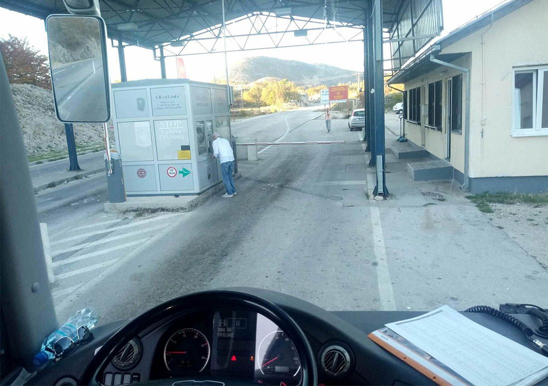 Na graničnom prijelazu s Crnom Gorom Nijemcu zaplijenjeno 1492 šteke cigareta