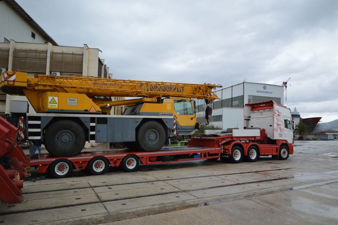 Brodosplit šalje 30-tonsku dizalicu na pogođeno područje