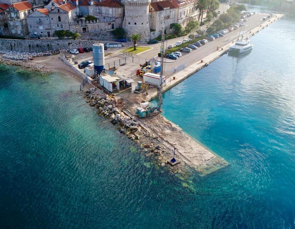 Rekonstrukcija lukobrana Puntin u luci Korčula teče prema planu