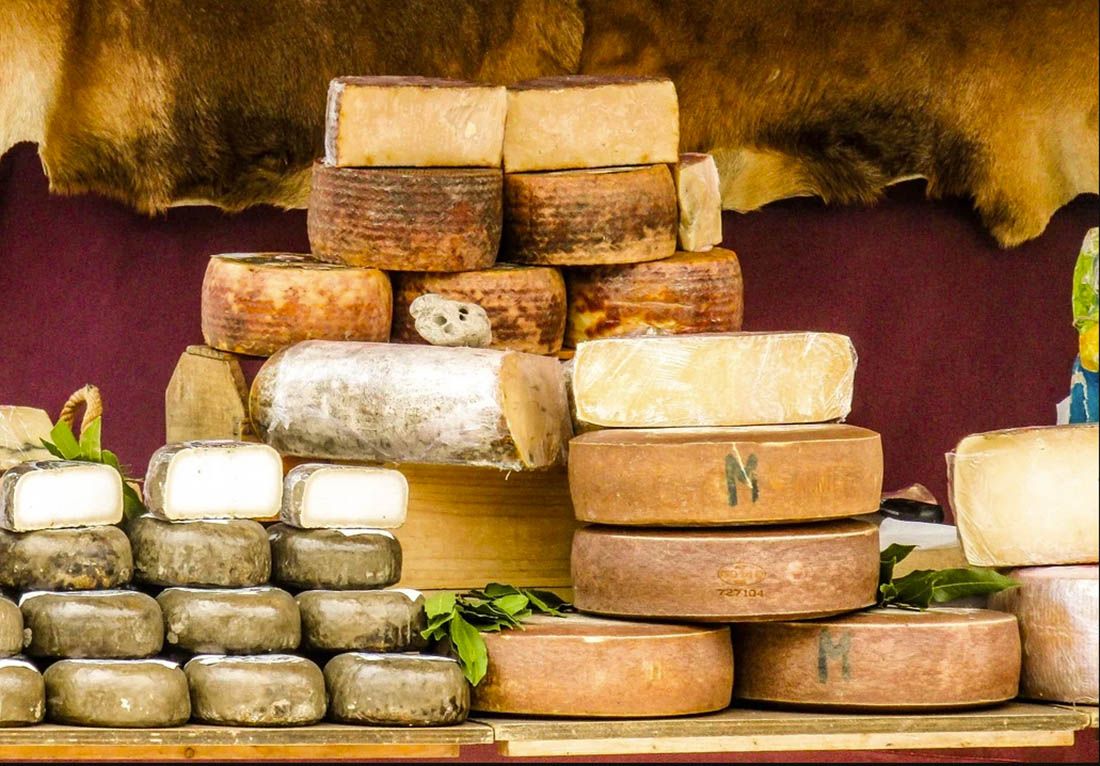 Zadarska policija uhvatila kradljivca sira za kojim tragaju od lipnja, pa mu oduzeli sjekiru