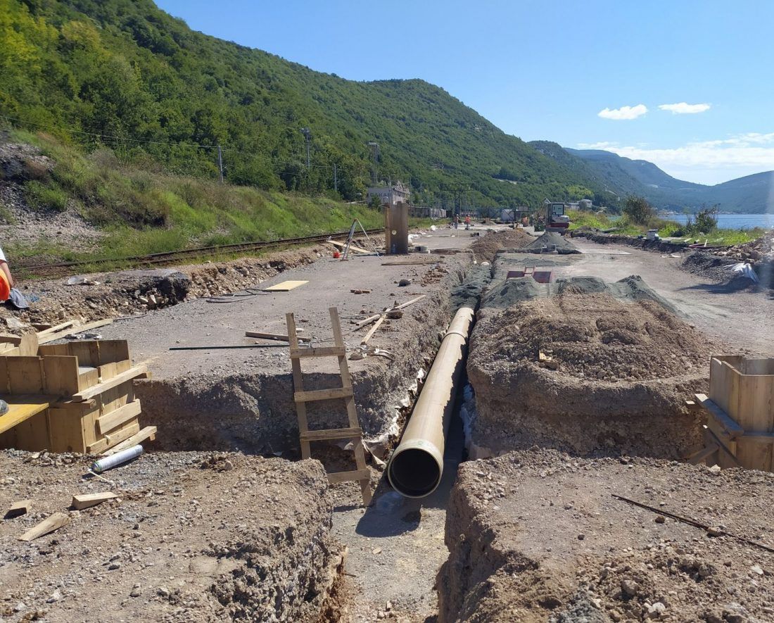 BAKAR Radovi na rekonstrukciji prometnih površina i kolosijeka na području Terminala za rasute terete