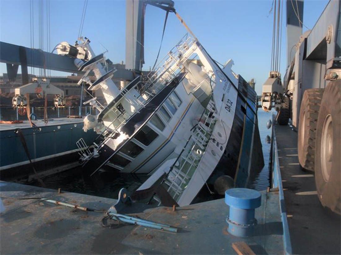 PULA U tijeku pripreme za vađenje novogradnje, koja je s dizalice pala u more