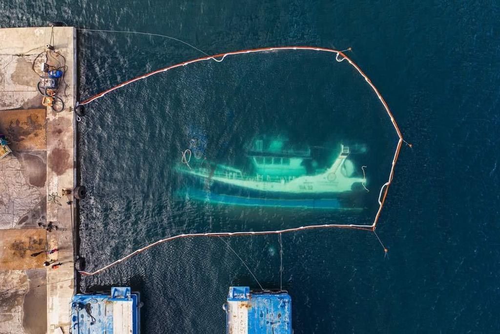 FOTO Brod koji je pao s navoza u Puli, podignut inovativnom metodom