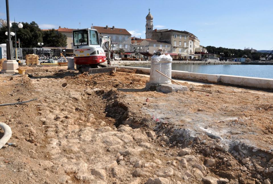 Pronađeni ostaci srednjovjekovnog mula u luci Krk