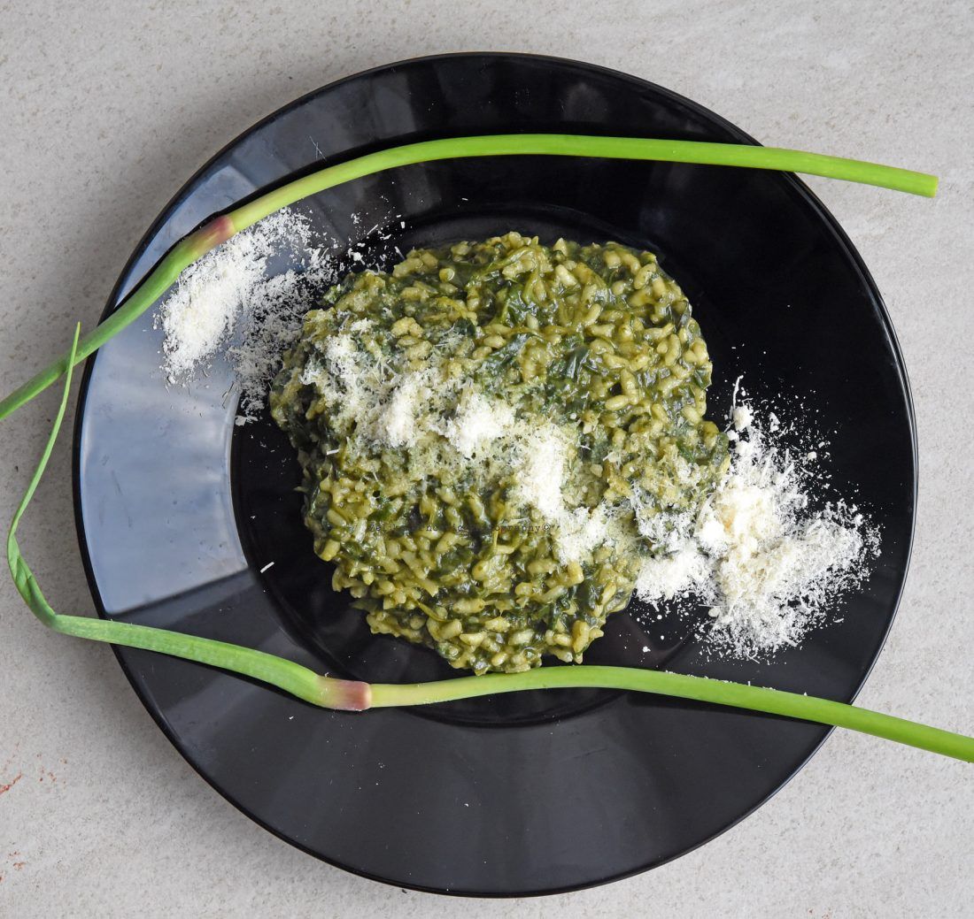 ZEMLJA GURMANIJA Paski, mladi izdanci češnjaka ili biloga luka