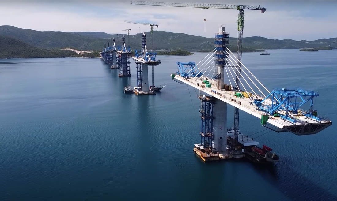 Iz Kine stižu posljednji dijelovi Pelješkog mosta – Ostaje samo još 900 metara za spajanjem hrvatskog juga