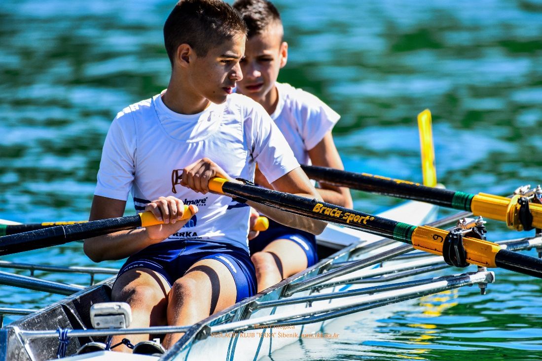VESLAČKA MLADOST NA PERUĆI: 235 juniora i kadeta natjecalo se na Mini kupu Damacije