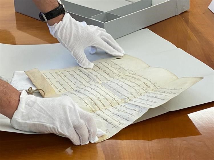 Hrvatski policijski stručnjaci pronašli nestale papinske isprave, ukradene iz Dubrovačkog arhiva