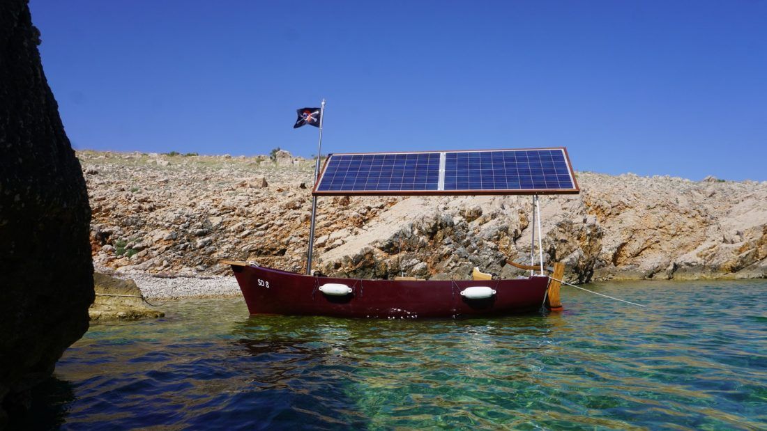 Bivši inženjer Mate Rimca izradio solarnu električnu barku