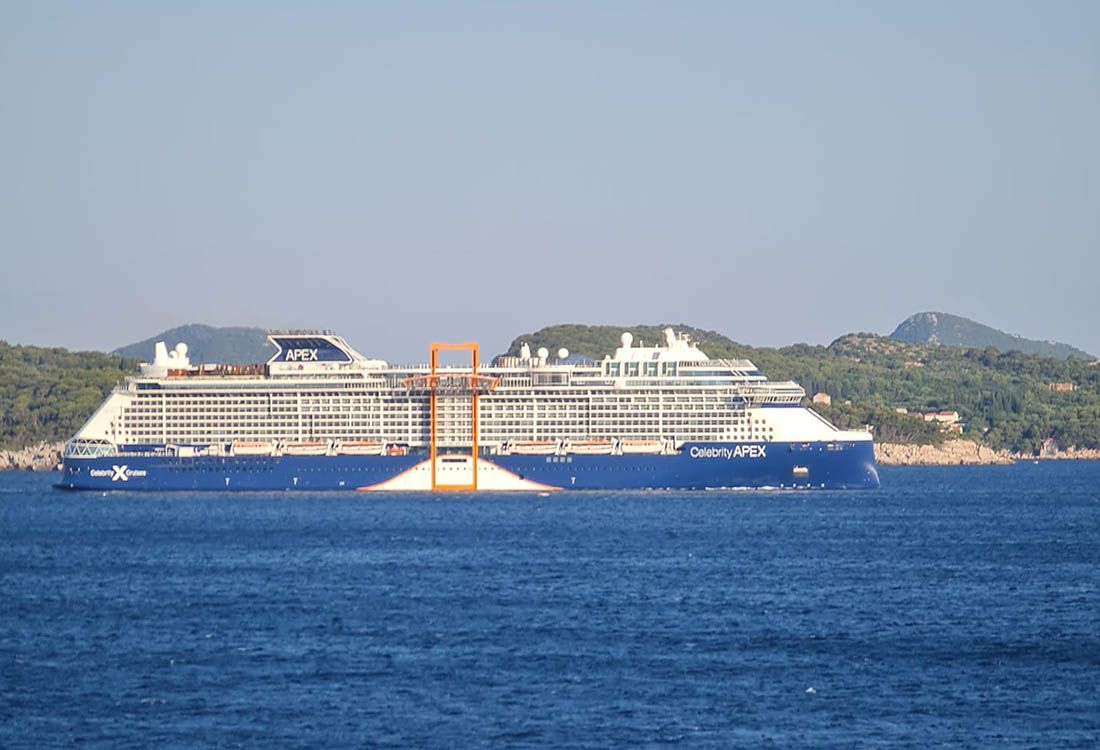 NOVA CRUISE KOMPANIJA U DUBROVNIKU Uplovio Celebrity Apex sa 700 putnika