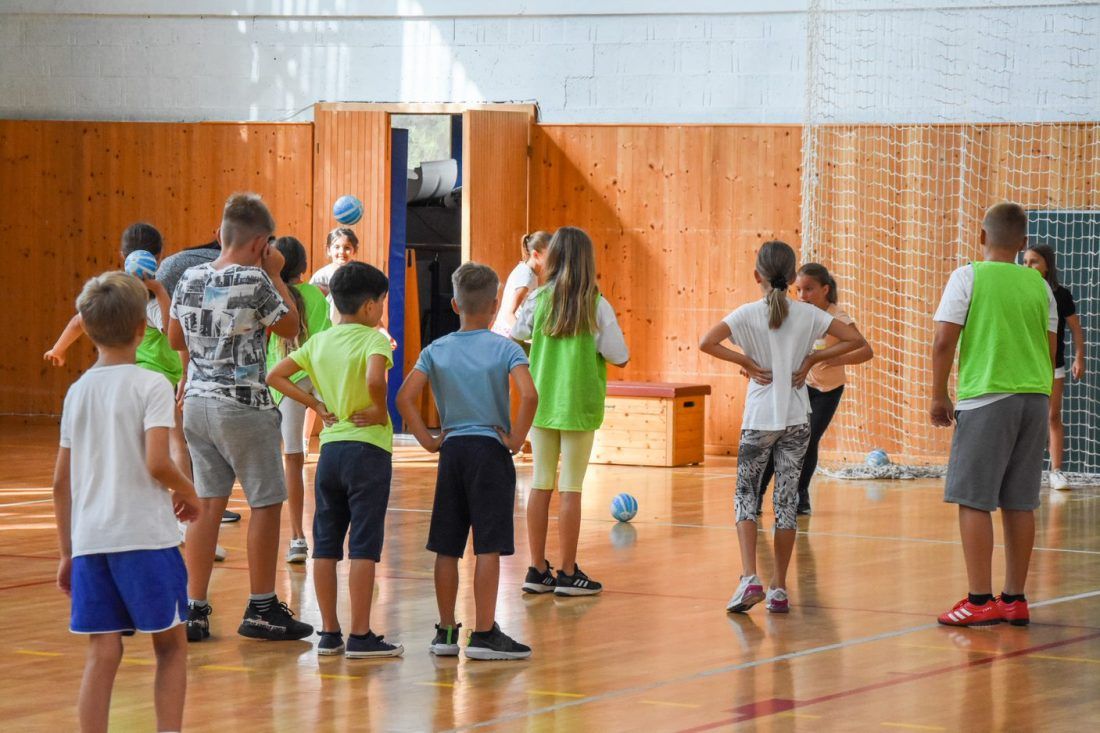 Održana prva radionica Univerzale škole sportova Rukometnog kluba Pag u školskoj sportskoj dvorani Novalji