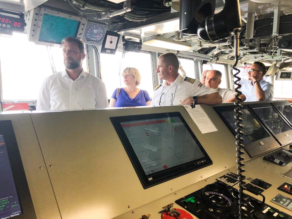 Hrvatski ministar obrane svratio do američkog zapovjednog broda USS Mount Whitney