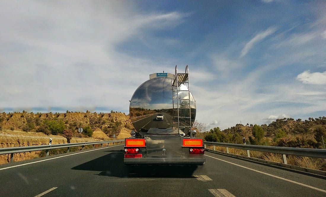 Nepoznato teretno vozilo ispustilo veću količinu nafte u Rijeci – Policija moli pomoć očevidaca