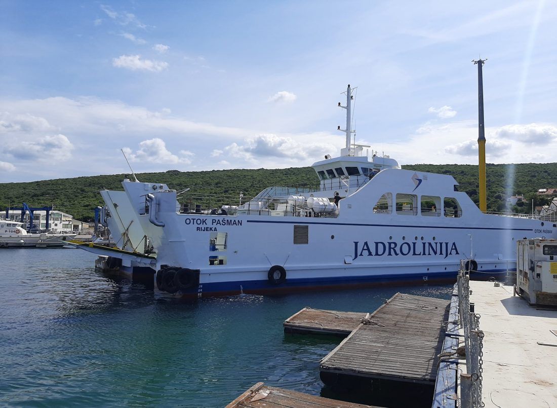 Trajektu Otok Pašman mjesec dana nakon puštanja u promet ne radi rampa