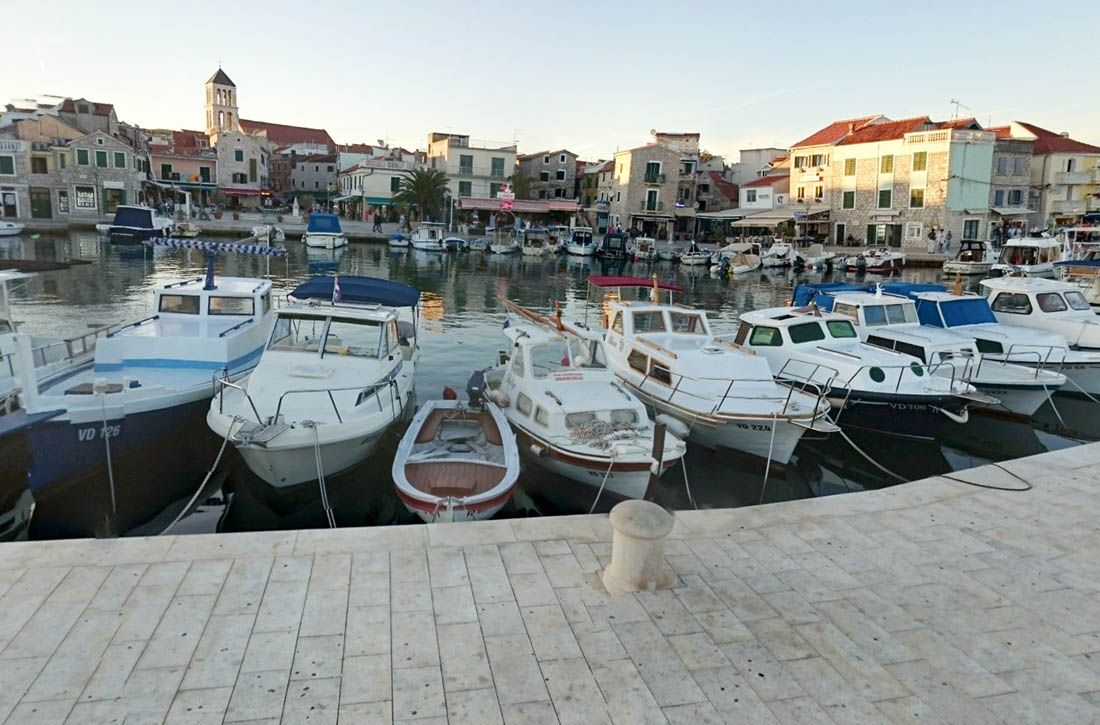 Vodičanin drugome odvezao brod i prijetio zbog korištenja veza