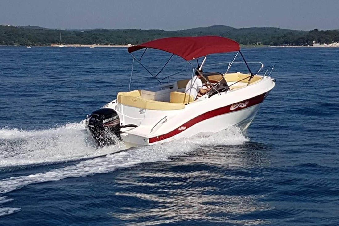 Iz uvale u Premanturi ukraden gliser