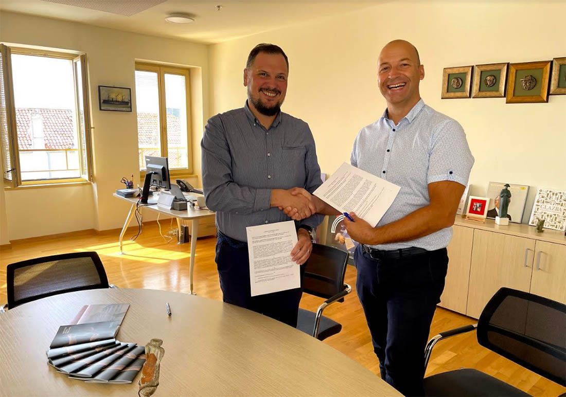 Festival dalmatinskih klapa Omiš i Koncertna dvorana Hrvatski dom Split sklopili ugovor o suradnji