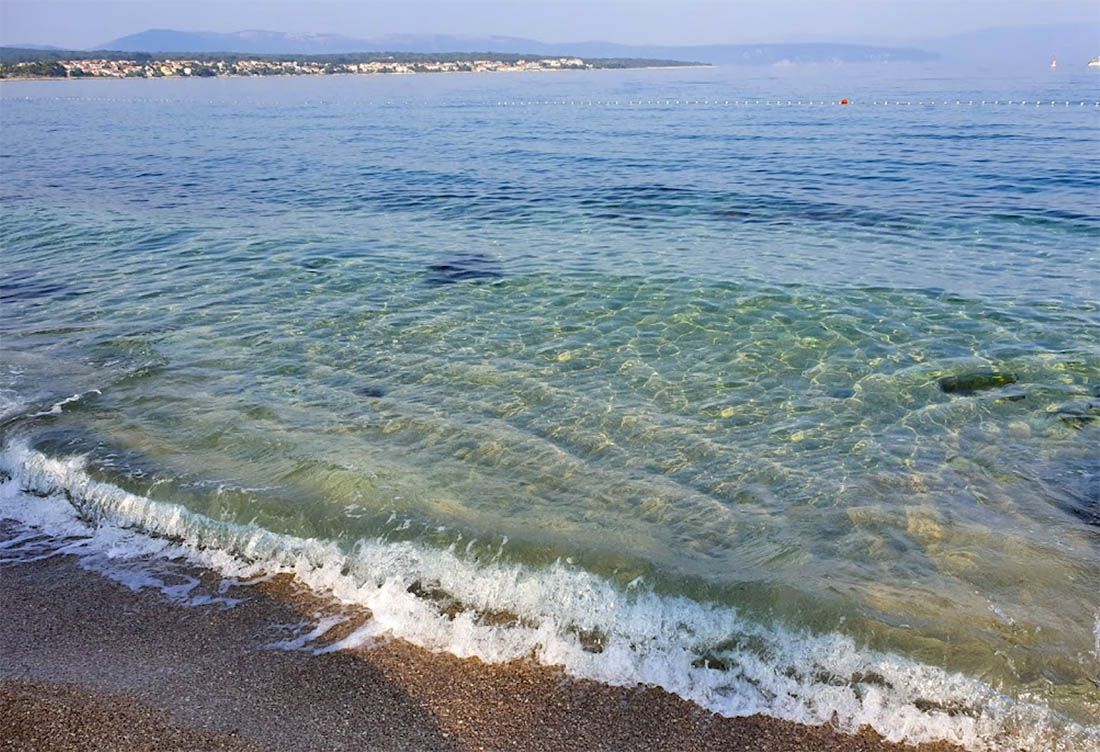 Na plaži u Malinskoj poginuo mladić