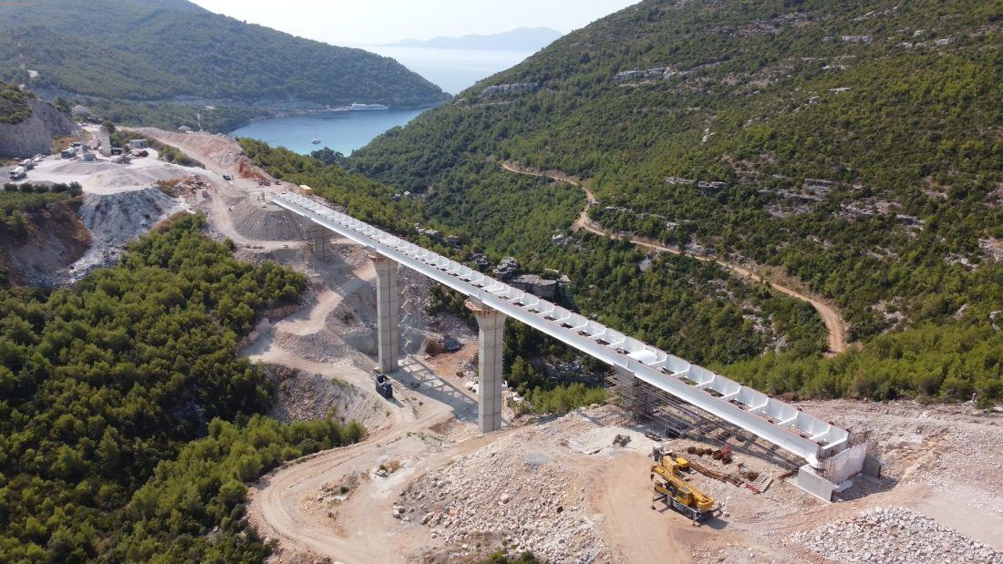 FOTO/VIDEO Završena montaža čeličnog dijela vijadukta Prapratno