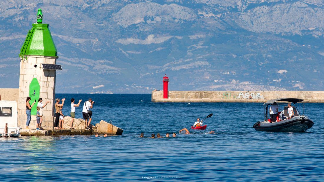 Na Hvaru počeo Maraton dobrote – Skupljaju se sredstva za pomoć udruzi Perle