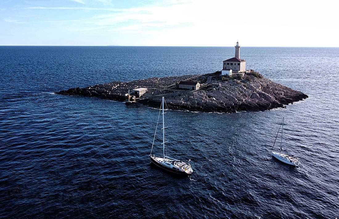 VIDEO: ISTRAŽI I ISKUSI JADRAN Malo drugačije jedrenje šibenskim arhipelagom, sve do Blitvenice
