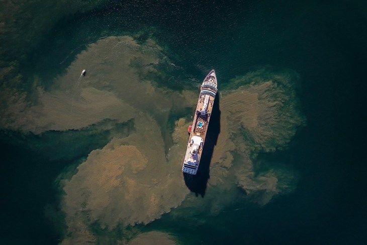 Fotografija kruzera u pulskoj luci zraprepastila Puljane – Evo o čemu se radi