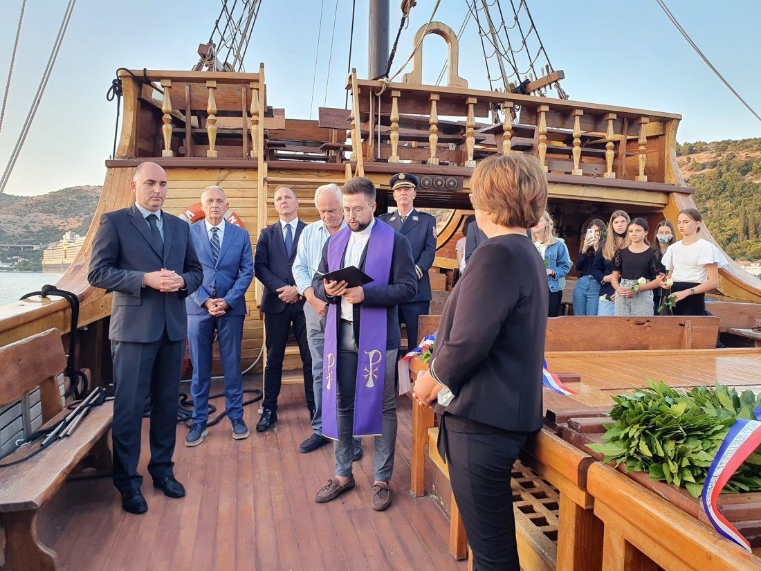 ODANA POČAST STRADALIMA NA MORU Obilježavanje 30. godišnjice herojske obrane Dubrovnika u Domovinskom ratu