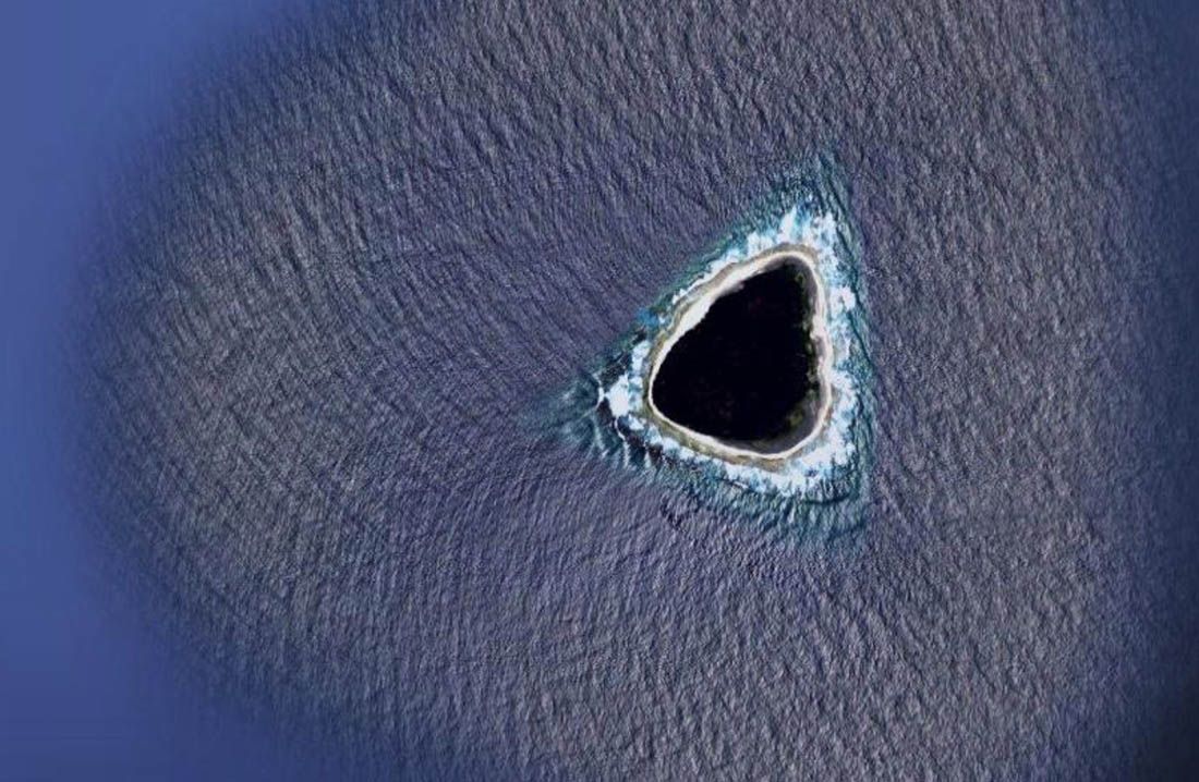 ŠIRE SE TEORIJE ZAVJERA Zašto je ovaj otok usred oceana zacrnjen?