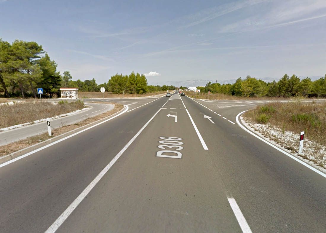 TEŠKA PROMETNA NESREĆA KOD ŠEPURINA Poginula jedna osoba, tri vozila sudjelovala u sudaru