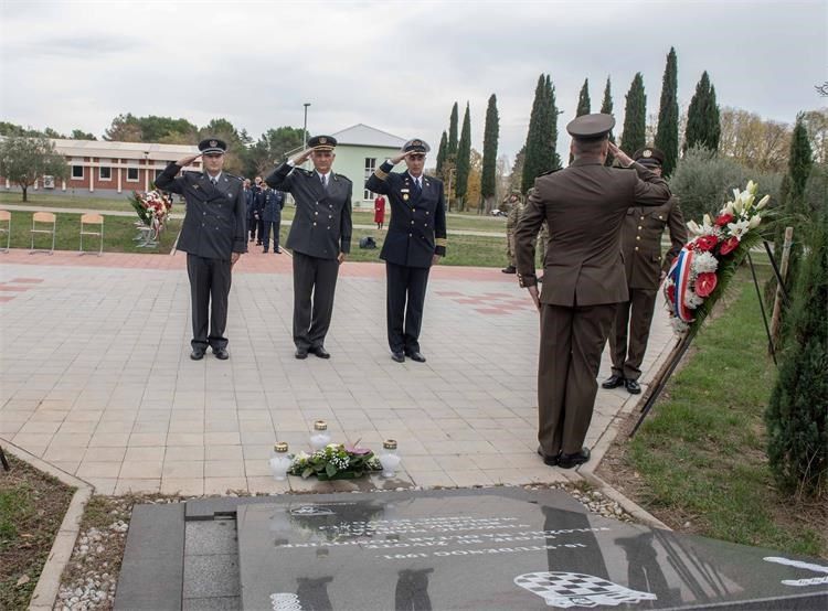 Obilježena 30. obljetnica pogibije četvorice pirotehničara koji su pokušali razminirati pulski aerodrom