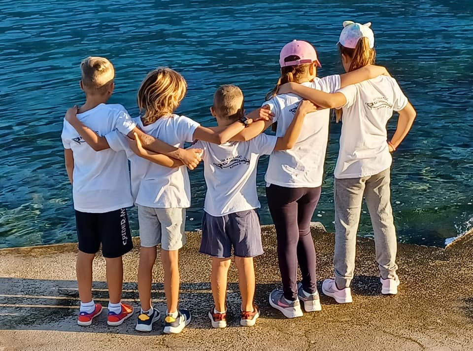 Najava božićnog ribolova FALA TI MORE u Sutivanu