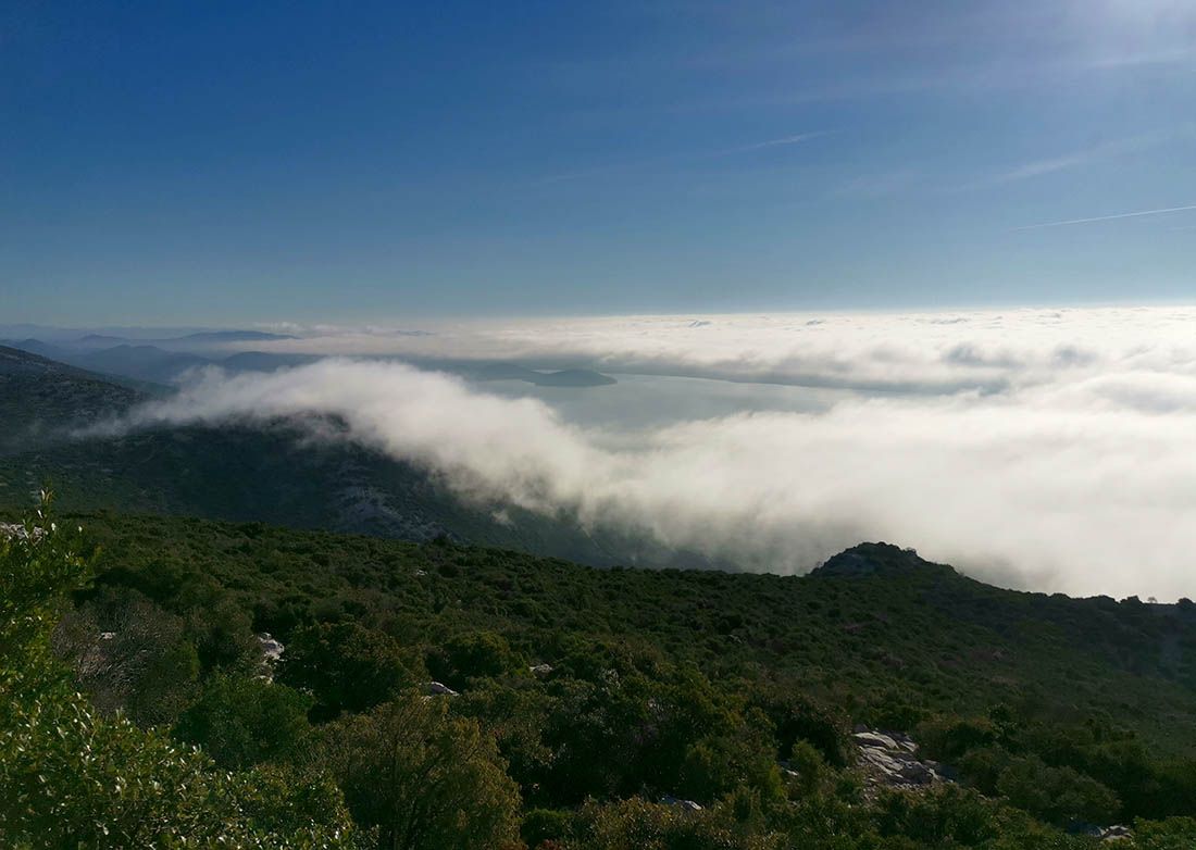 FOTO/VIDEO Zadarski arhipelag uronio u oblake – Ovakva magla se rijetko viđa