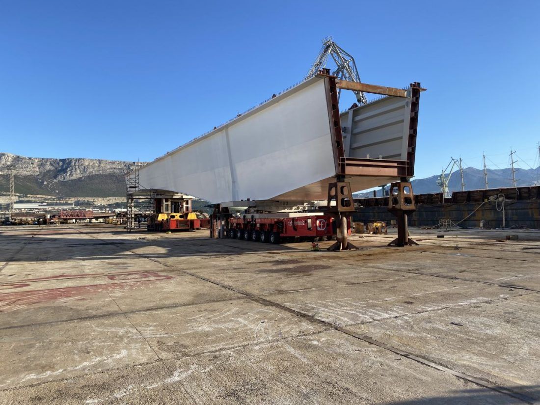 Za transport se pripremaju prvi segmenti čelične konstrukcije za most Ston