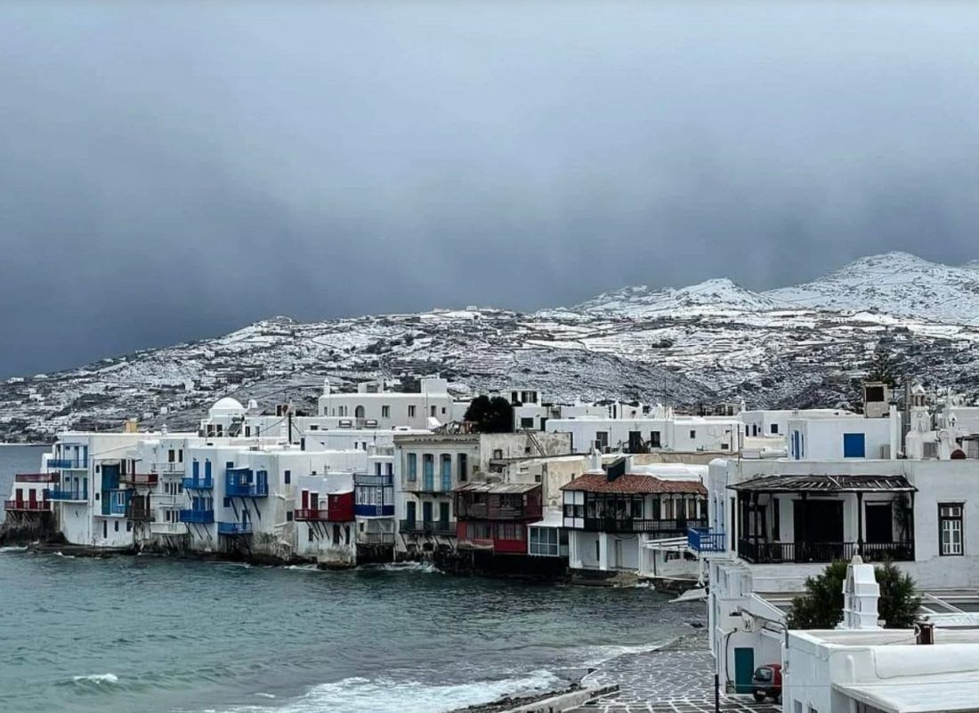 VIDEO Nakon više od 50 godina snijeg ponovno zabijelio južne grčke otoke