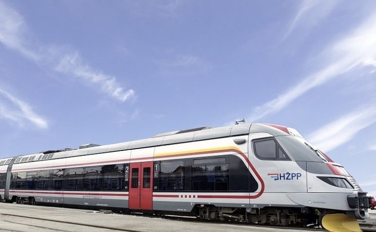 Uvodi se sezonski turistički vlak od Osijeka do Splita – Djeca putuju besplatno
