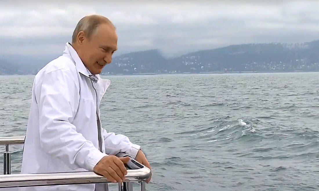 VIDEO Putinovu jahtu brže bolje otpremili iz njemačkog brodogradilišta zbog straha od zapljene u slučaju ruskog napada na Ukrajinu