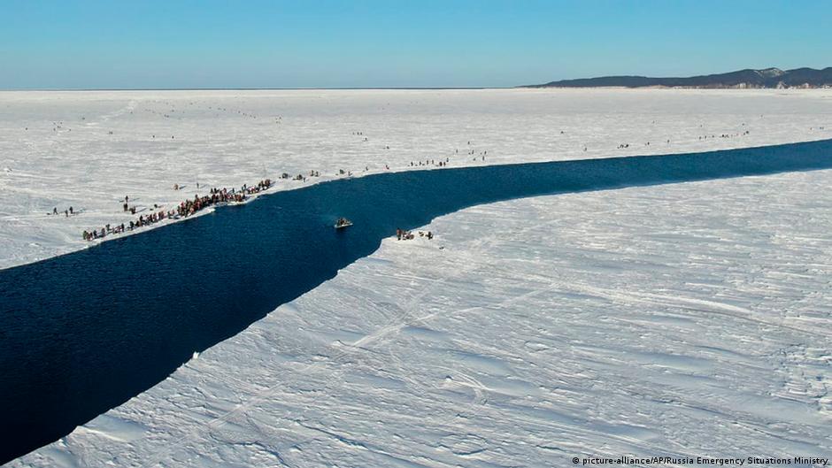 Gotovo 270 ribolovaca spašeno s odlomljene ledene sante