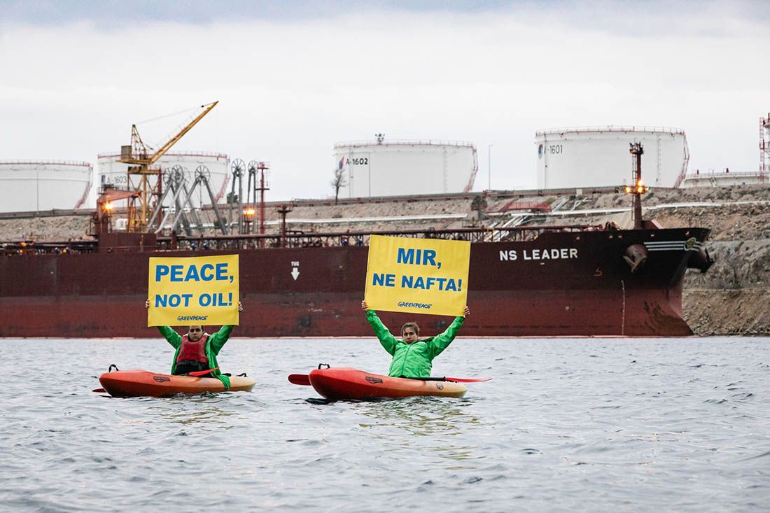 Greenpeaceov prosvjed u Omišlju: Mir, ne nafta!