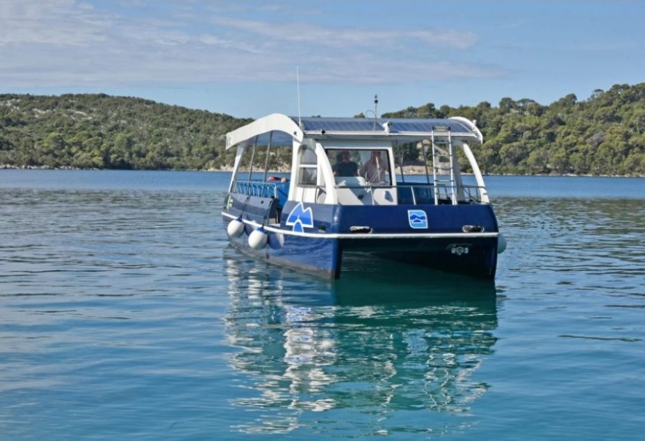 PAMETNI I ZELENI TURIZAM Ulaganje u pametniju infrastrukturu turističkih destinacija