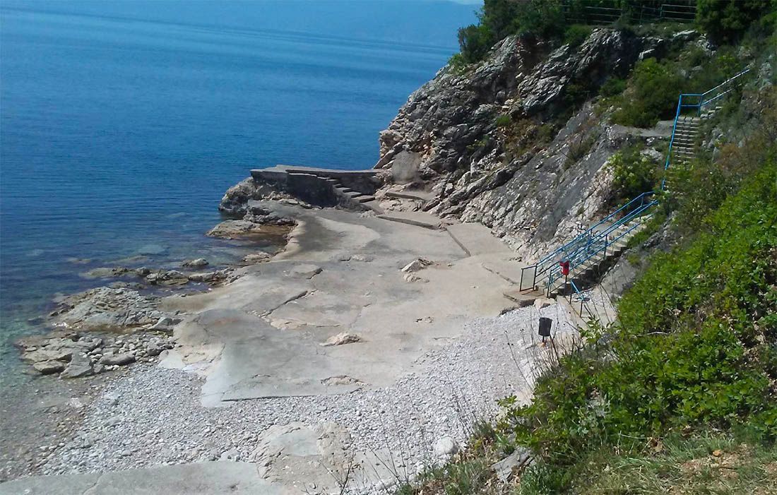 Kostreni odobreno 200 tisuća kuna za uređenje plaže za pse