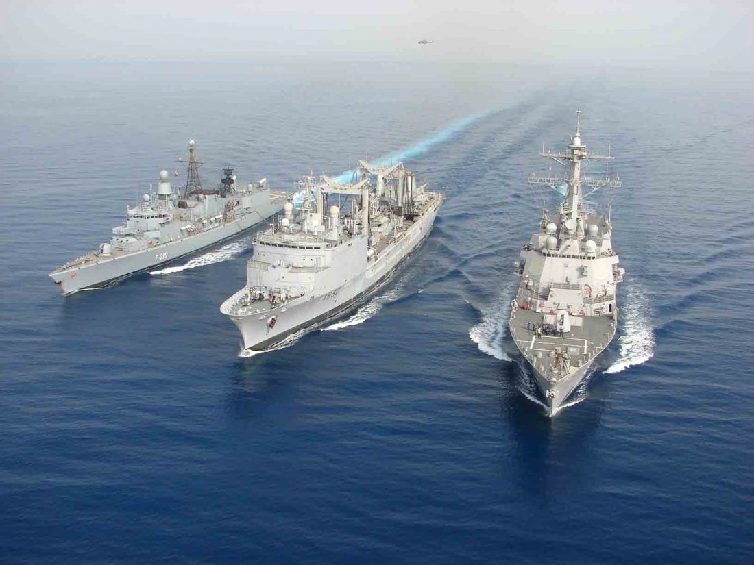 Tanker Marne koji opslužuje francuski nosač posjetio luku Dubrovnik
