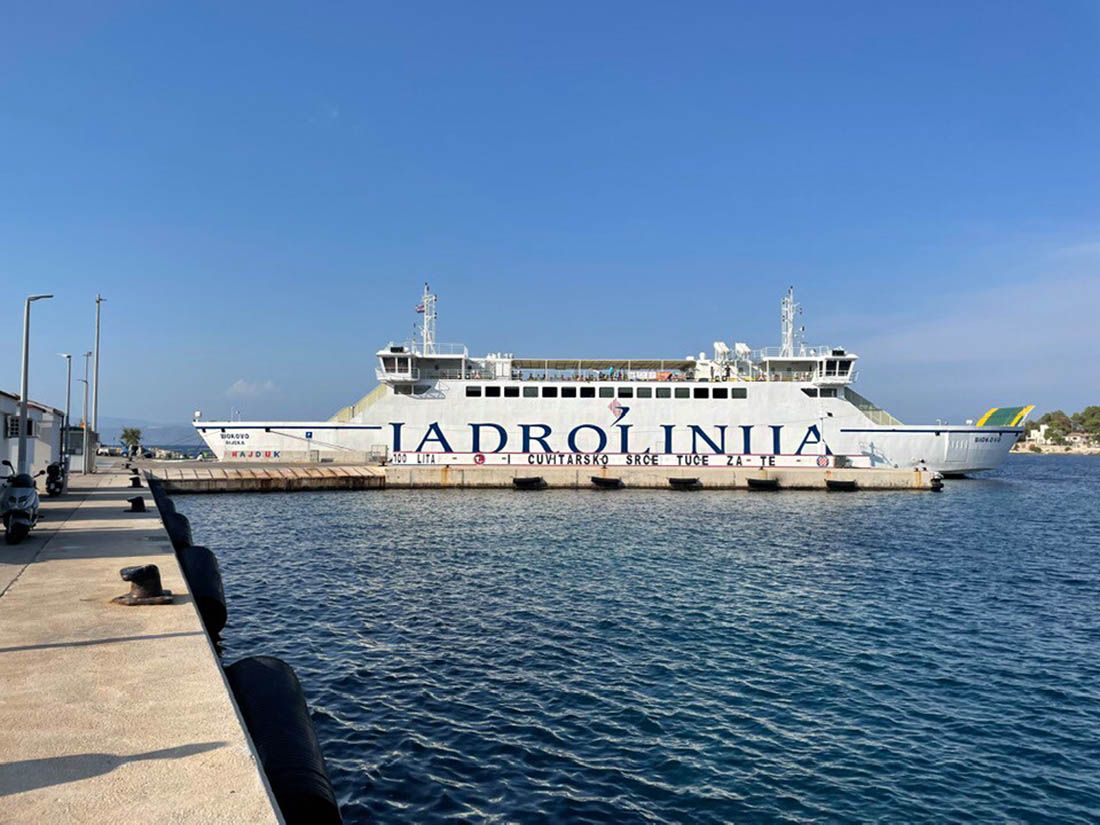 Jadrolinija besplatno vozi izbjeglice iz Ukrajine na Šoltu