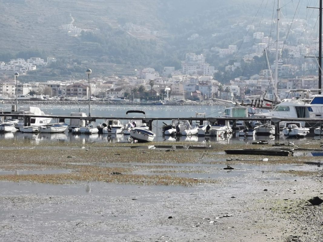FOTO Zabilježena najniža oseka u ovoj godini, brodice ostale na suhom