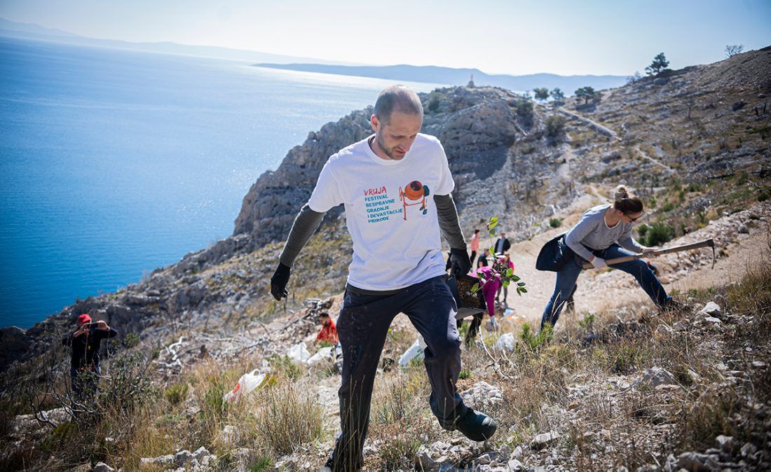 RADNA AKCIJA U VRUJI Izvučena tona smeća, zasađeno preko 100 sadnica