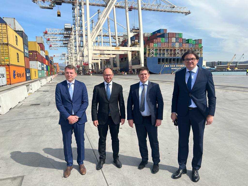 BUTKOVIĆ U SLOVENIJI: “Obilaskom smo se uvjerili zašto je Luka Koper trenutno vodeća u Sjevernom Jadranu”